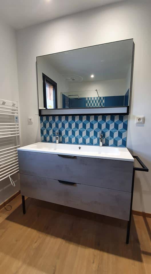 Réalisation d'une salle de bain bleue près de Barentin 76